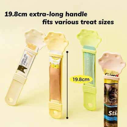 Interactive Cat Treat Dispenser: A Clean Feeding Solution for Your Feline Friend